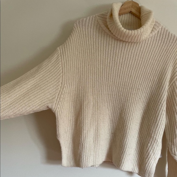 ✿ Zara Cream Knit Turtleneck Sweater Size S - Picture 4 of 4
